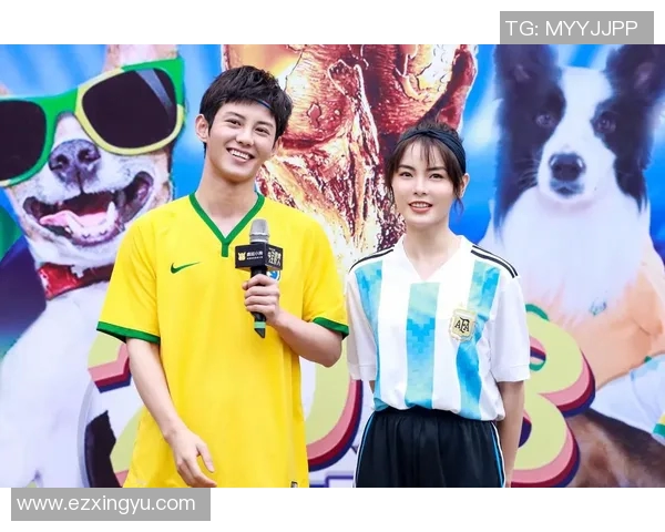 汪星人足球明星闪耀绿茵场展现超凡球技与萌态可掬魅力