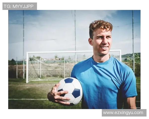 足球明星米亚伦的生平与成就揭秘及其在足球界的影响力分析